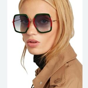 Gucci Oversized sunglasses GG 01065-007